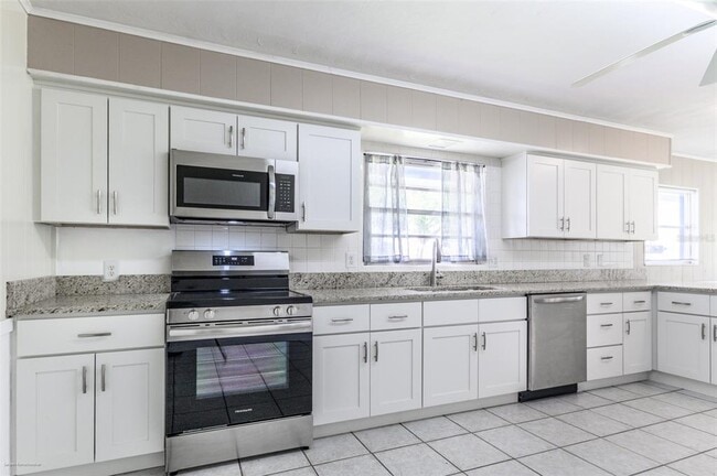 1214 Ansin St in Punta Gorda, FL - Building Photo - Building Photo