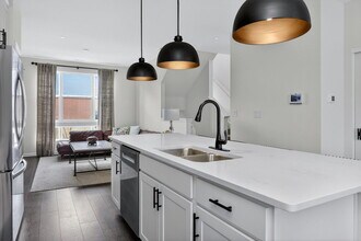 2213 Venture Dr in Schaumburg, IL - Building Photo - Building Photo