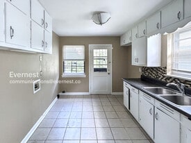 824 45th St Ensley in Birmingham, AL - Building Photo