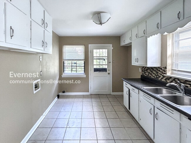 824 45th St Ensley in Birmingham, AL - Foto de edificio - Building Photo