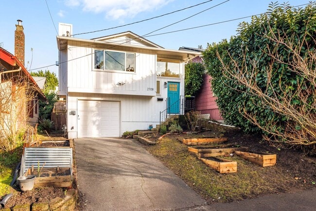 property at 2708 S Judkins St