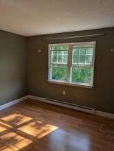 65 Horse Pond Rd, Unit G in Salem, CT - Building Photo - Building Photo