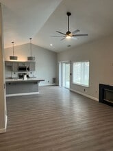 3154 Nutmeg Pl in Hanford, CA - Building Photo - Building Photo