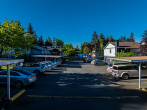 Twin Firs Condominiums in Kent, WA - Building Photo - Building Photo