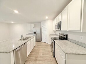 5801 Guinevere Ln in Milton, FL - Building Photo - Building Photo