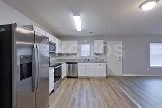 3917 Miller Dr in Greensboro, NC - Foto de edificio - Building Photo