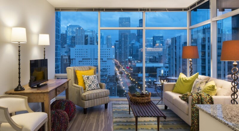 807 N LaSalle St in Chicago, IL - Building Photo