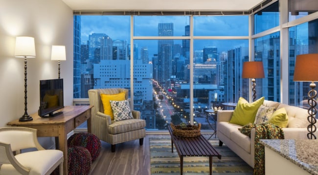 property at 807 N LaSalle St