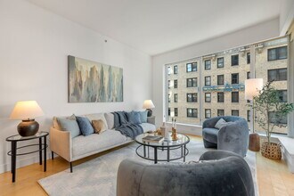 1920 4th Ave, Unit 512 in Seattle, WA - Building Photo - Building Photo