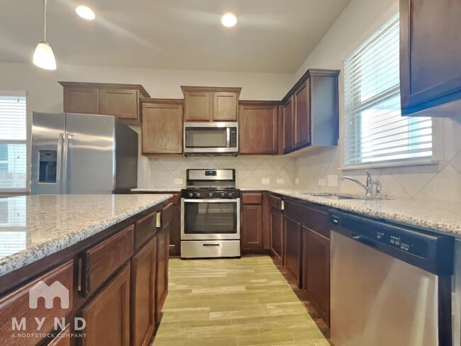 136 Shearwater Ln in Leander, TX - Building Photo - Building Photo