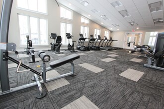 Waldorf Park Apartments in Pittsburgh, PA - Foto de edificio - Building Photo