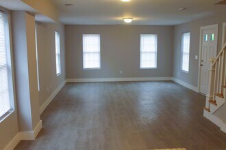 14 Elm St in Seymour, CT - Building Photo - Building Photo