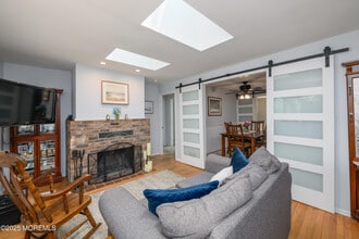 338 Navesink River Rd in Red Bank, NJ - Building Photo - Building Photo