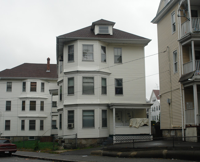 7-9 Erving Ave in Lawrence, MA - Foto de edificio - Building Photo