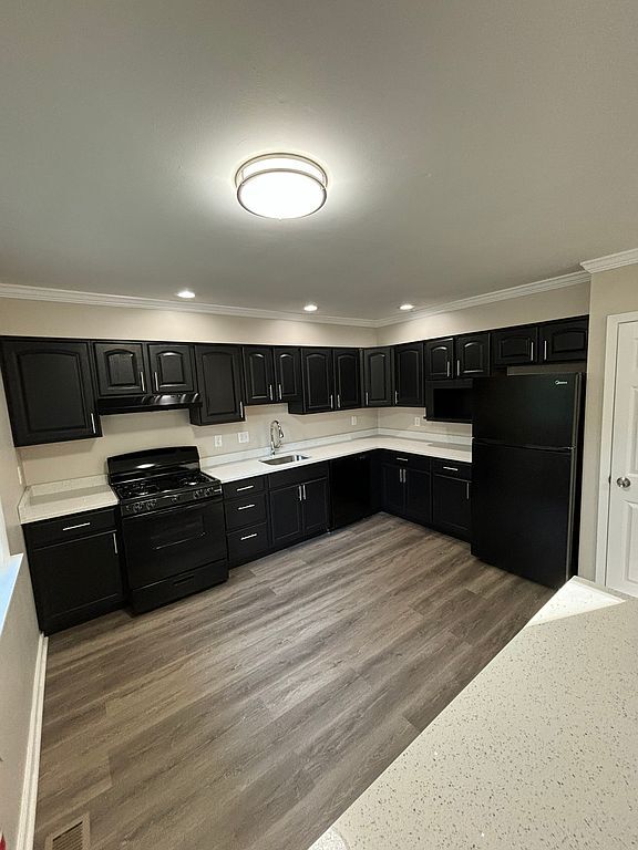 property at 22 Sandal Ln