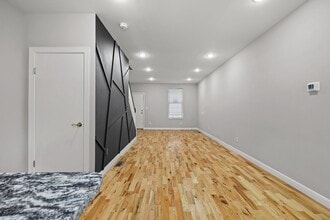 2857 N Opal St in Philadelphia, PA - Building Photo - Building Photo