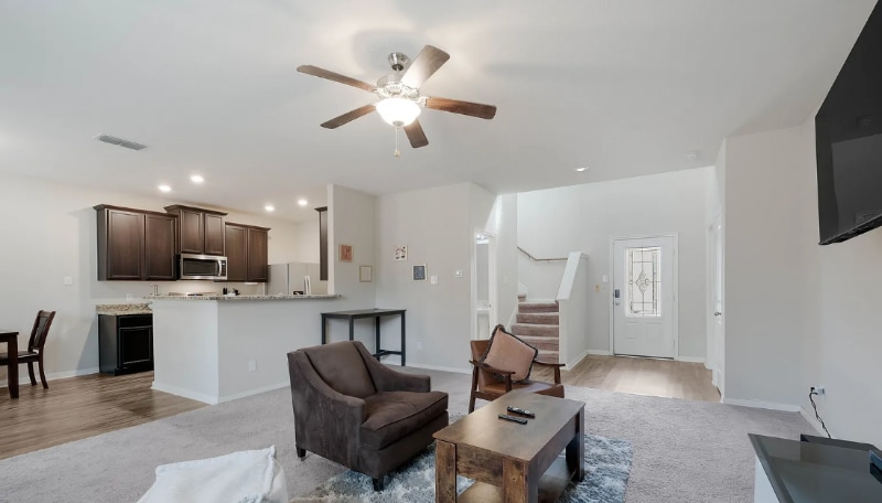 6119 Cooper Cash in San Antonio, TX - Building Photo