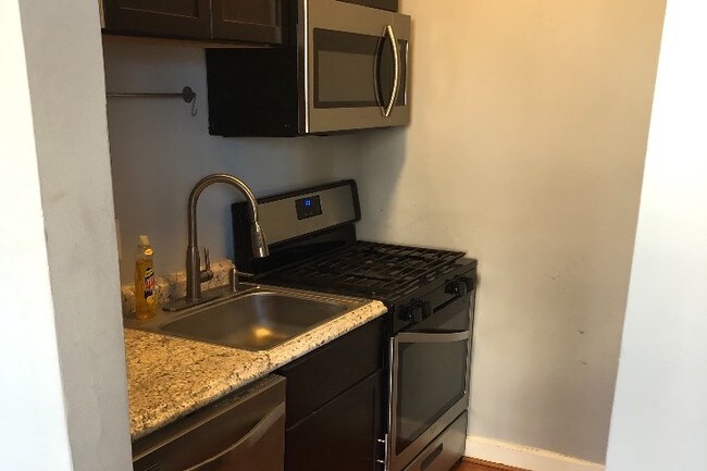 201 Massachusetts Ave NE, Unit 302 in Washington, DC - Building Photo - Building Photo