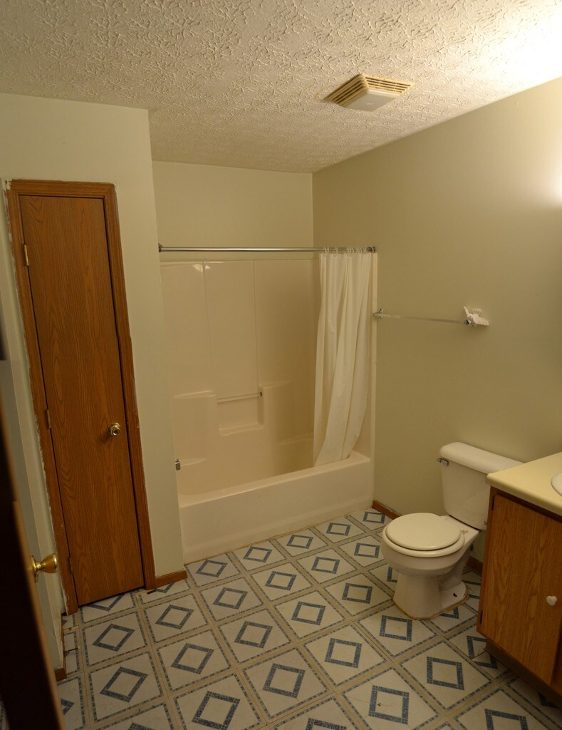 Whetstone Manor Apartments in Bucyrus, OH