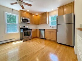 35 Green St in Woburn, MA - Building Photo