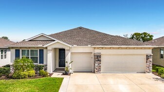17535 Cantarina Cove in Bradenton, FL - Building Photo
