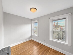 595 Centre St in Boston, MA - Building Photo - Building Photo