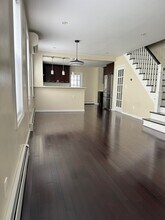 6132 Booth St in Rego Park, NY - Building Photo - Building Photo