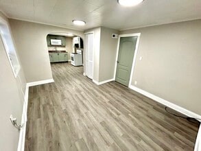 3215 S Throop St in Chicago, IL - Building Photo - Building Photo