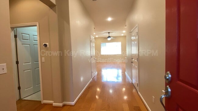 4725 Dandelion Loop in Tracy, CA - Building Photo - Building Photo