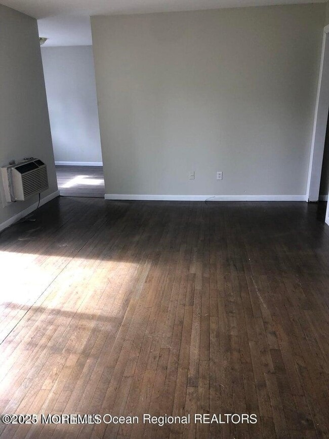 735 Greens Ave in Long Branch, NJ - Building Photo - Building Photo