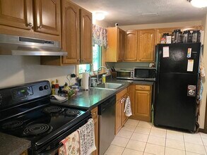 17 Circle Rd in Lexington, MA - Building Photo - Building Photo