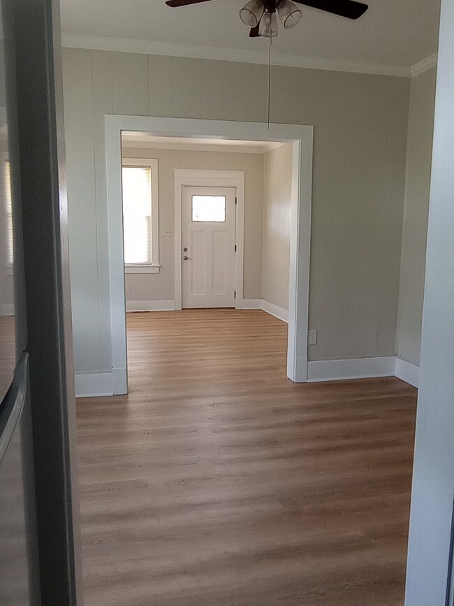 property at 473 N Bayard Ave
