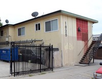 1018 Lorena St in Los Angeles, CA - Foto de edificio - Building Photo