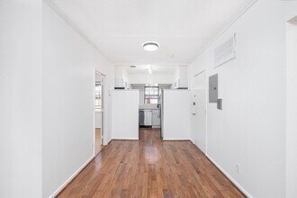 210 Lake Shore Rd in Boston, MA - Building Photo - Building Photo