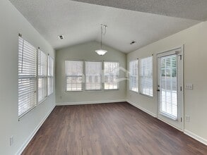 651 Camden Pl Dr in Winston-Salem, NC - Foto de edificio - Building Photo