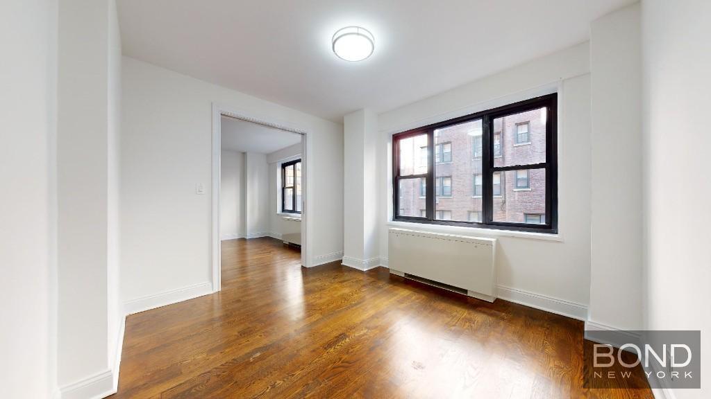 405 E 56th St in New York, NY - Building Photo
