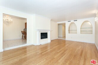 1950 S Beverly Glen Blvd in Los Angeles, CA - Building Photo - Building Photo