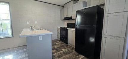 5 Victoria Ln in Lake Placid, FL - Foto de edificio - Building Photo