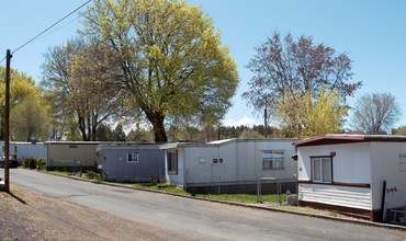 Lakeside Mobile Home & RV Park in Klamath Falls, OR - Building Photo - Other