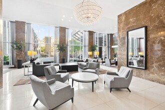 655 W Irving Park Rd, Unit 1114 in Chicago, IL - Foto de edificio - Building Photo