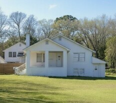 3209 Fairground Rd in Montgomery, AL - Building Photo