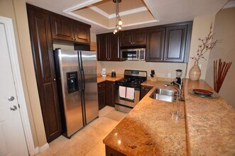 260 E Flamingo Rd in Las Vegas, NV - Foto de edificio - Building Photo