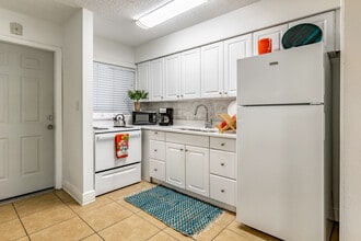 Nautica Apartments in St. Petersburg, FL - Foto de edificio - Interior Photo