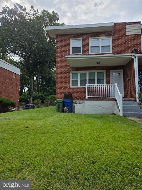 3807 Bowers Ave in Baltimore, MD - Building Photo