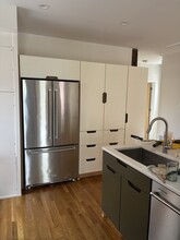 1638 Pullan Ave, Unit 02 in Cincinnati, OH - Foto de edificio - Building Photo