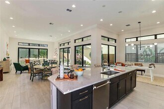 8202 Via Vittoria Way in Orlando, FL - Building Photo - Building Photo