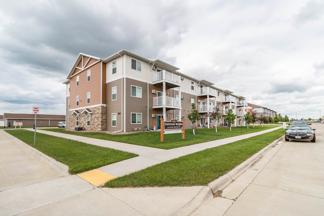 Patterson Heights in Dickinson, ND - Building Photo