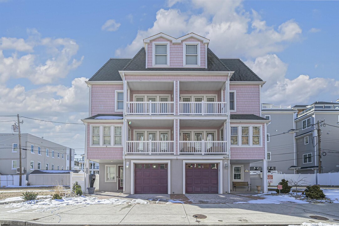 106 S Victoria Ave in Ventnor City, NJ - Building Photo