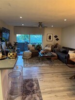 8335 SW 72nd Ave in Miami, FL - Building Photo