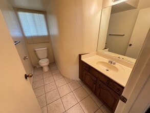 4268 Beverly Glen Blvd, Unit 1 in Sherman Oaks, CA - Building Photo - Building Photo